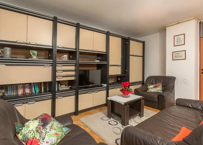 Sisplac Apartman Póla