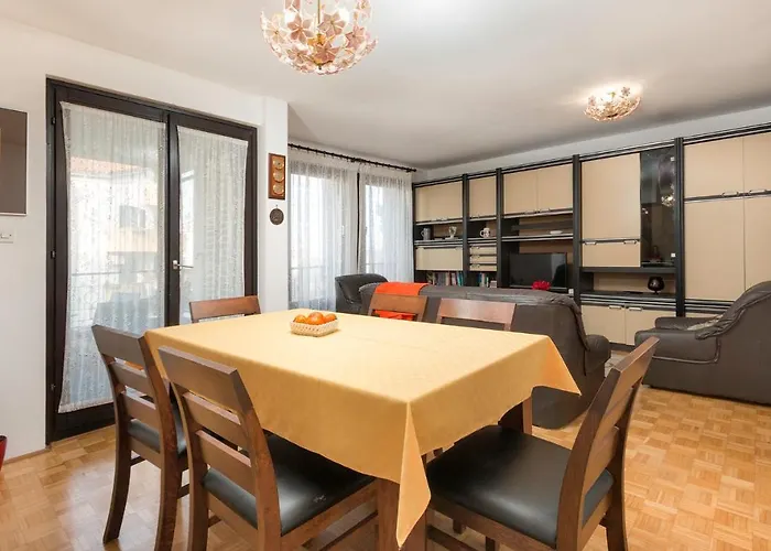Sisplac Apartman Póla