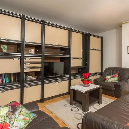 Sisplac Апартаменты Пула